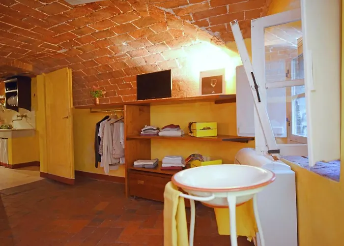 The Mezzanine Within The Walls Apartament